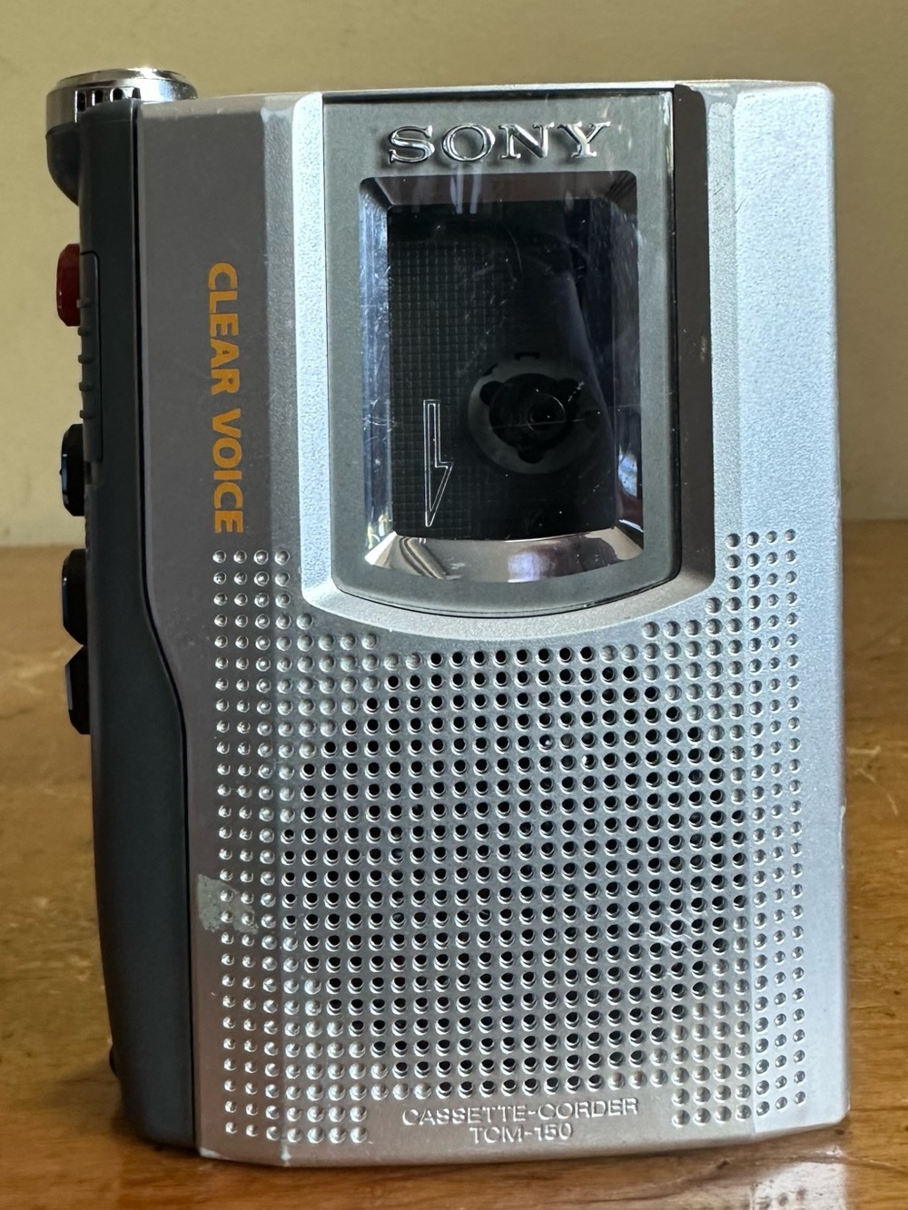 Sony TCM-150 Compact Portable Handheld Cassette Voice Tape Player Recorder